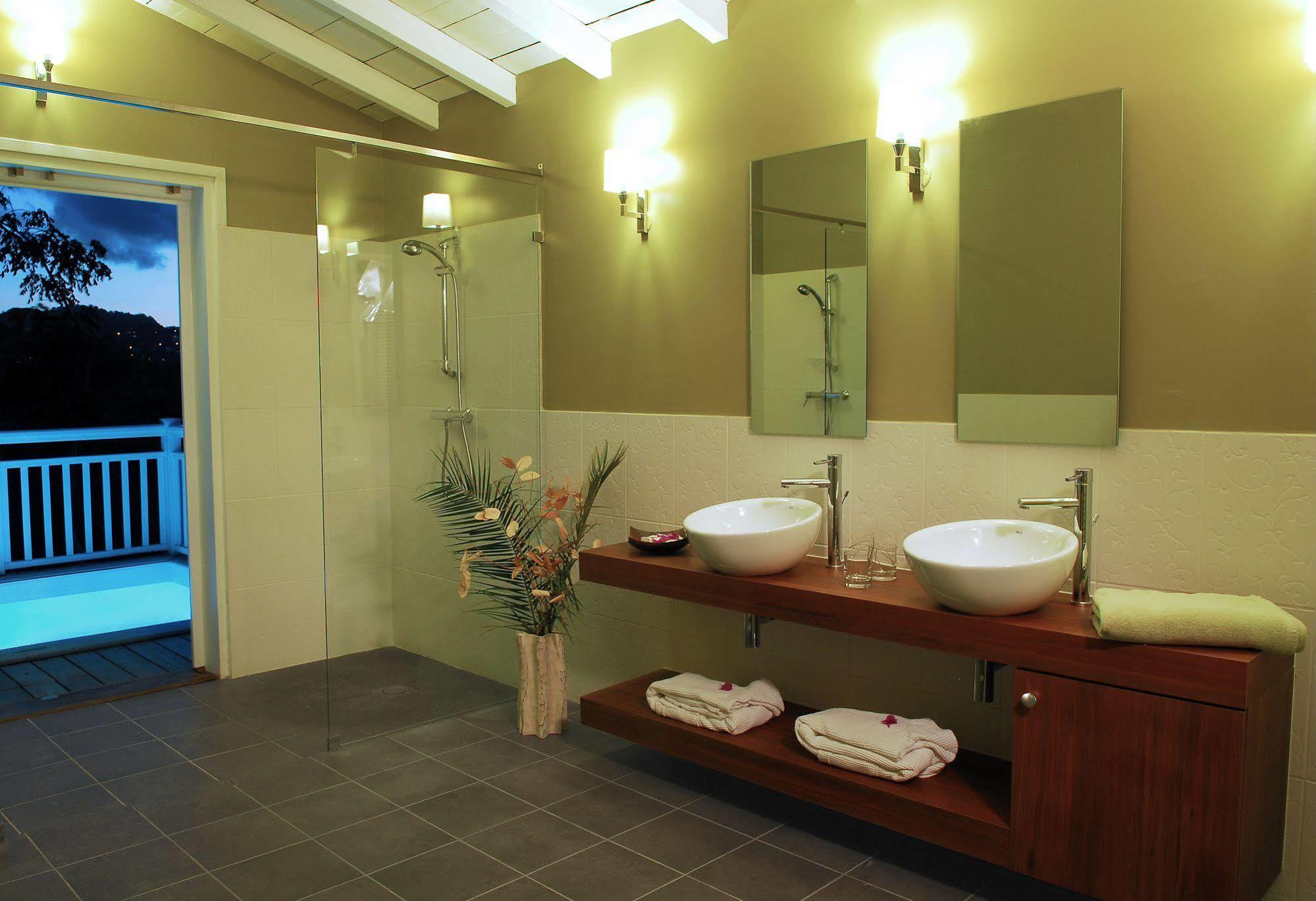 Hotel Plein Soleil Le François Екстериор снимка