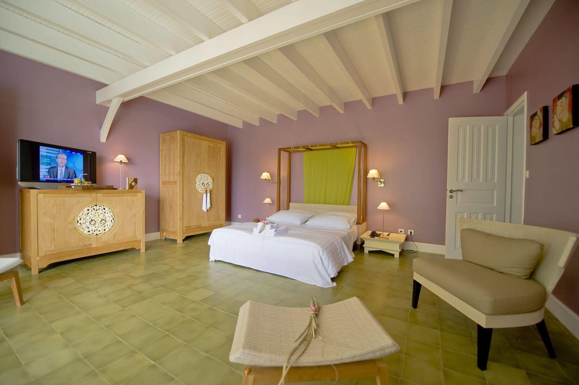 Hotel Plein Soleil Le François Екстериор снимка